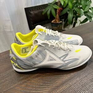 Prima soccer shoes gray 10.5 Men